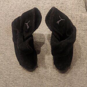 Black Puma Ladies boot/slipper size 7.5